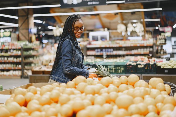 Transform Your UK Kitchen: Stylish Open Shelving Solutions to Cut Noise and Enhance Serenity
